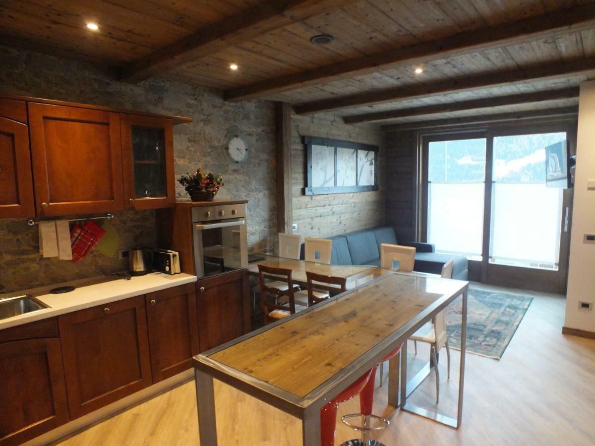 Best House Snc Di Elisa Baroni E Beatrice Dei Cas Bormio Exterior photo